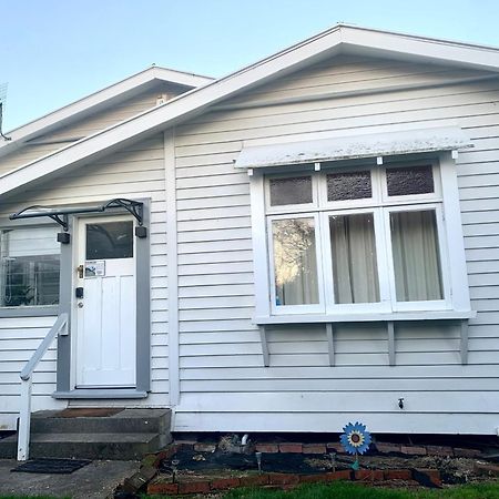 Rs Two-Bedroom Apartment Palmerston North Exterior photo